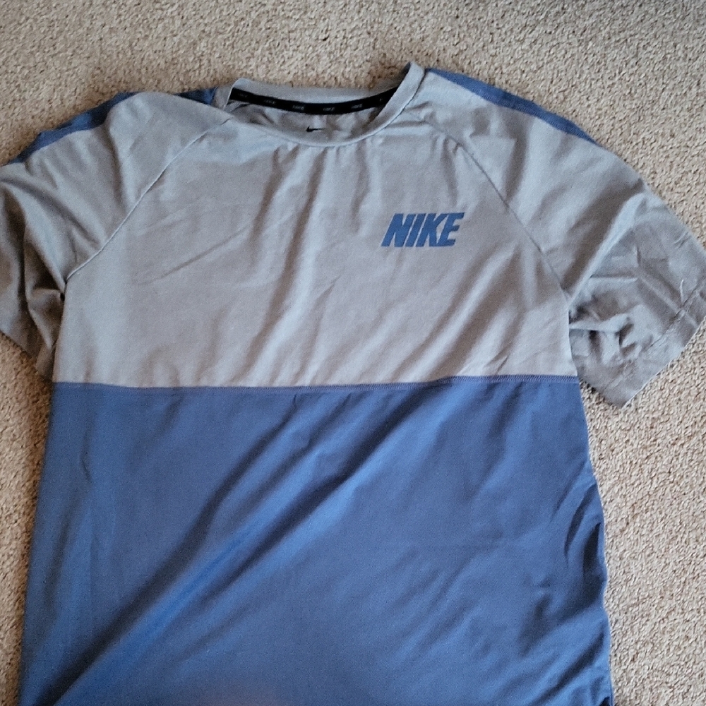 Nike Gray and Blue T-Shirt